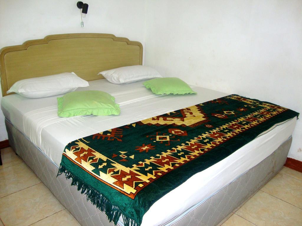 Green Park Beach Hotel Trincomalee Quarto foto